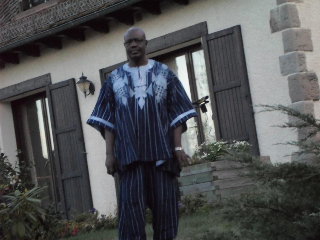 Mr Amadé OUEDRAOGO en boubou